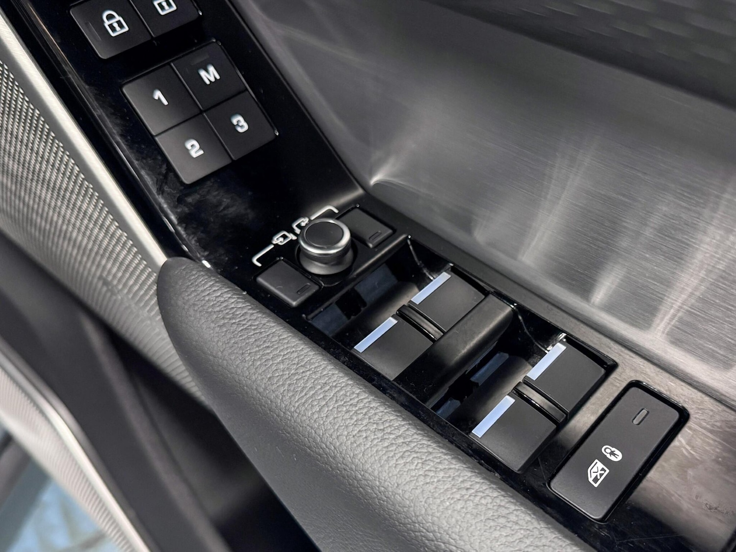 Used Land Rover Range Rover Velar 2021 for sale - 76865989: Photo 17