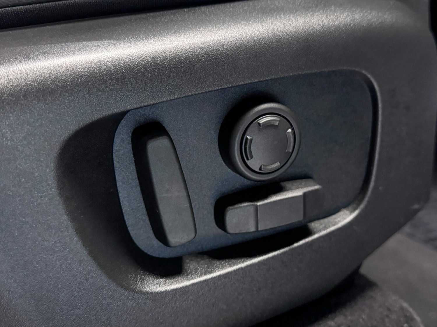 Used Land Rover Range Rover Velar 2021 for sale - 76865989: Photo 19