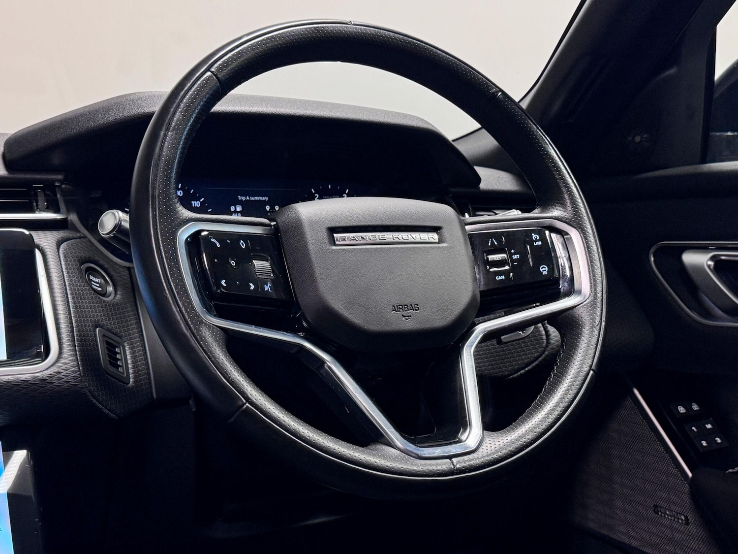 Used Land Rover Range Rover Velar 2021 for sale - 76865989: Photo 36