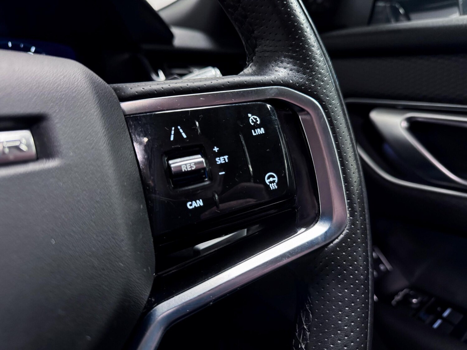 Used Land Rover Range Rover Velar 2021 for sale - 76865989: Photo 39