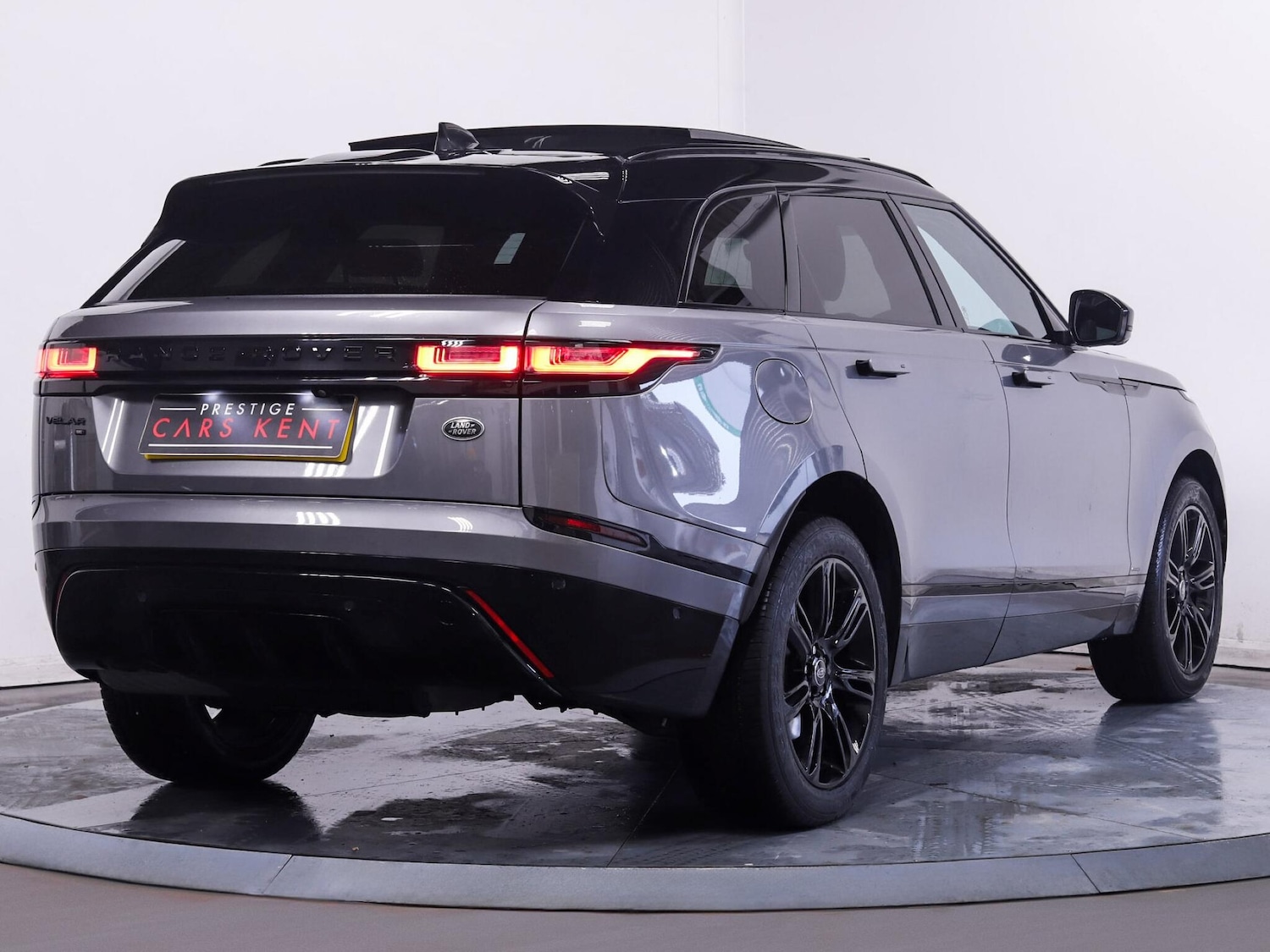 Used Land Rover Range Rover Velar 2021 for sale - 76865989: Photo 9