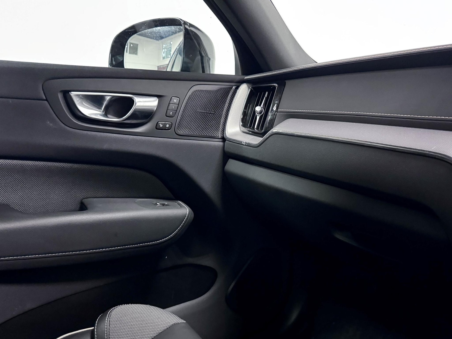 Used Volvo XC60 2022 for sale - 77253869: Photo 30