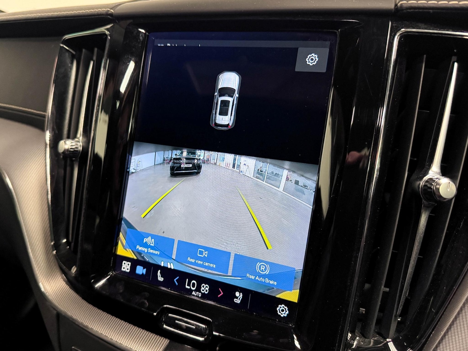 Used Volvo XC60 2022 for sale - 77253869: Photo 42