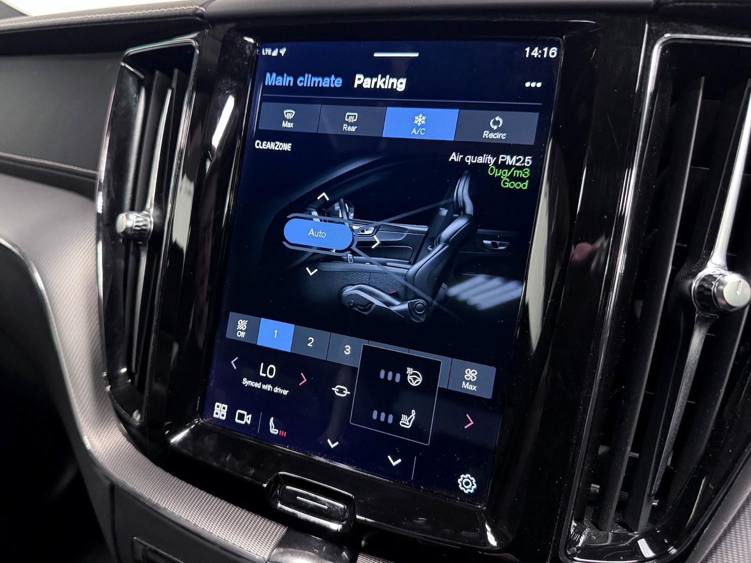 Used Volvo XC60 2022 for sale - 77253869: Photo 50