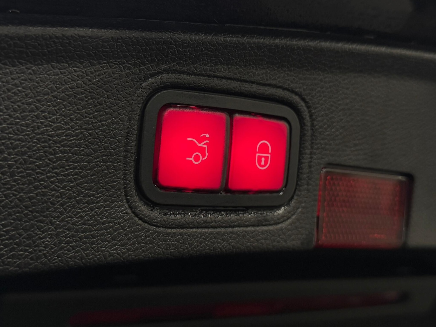 Used Mercedes-Benz C-Class 2020 for sale - 76060467: Photo 12