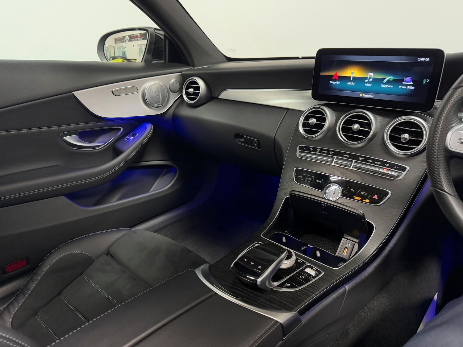 Used Mercedes-Benz C-Class 2020 for sale - 76060467: Photo 28