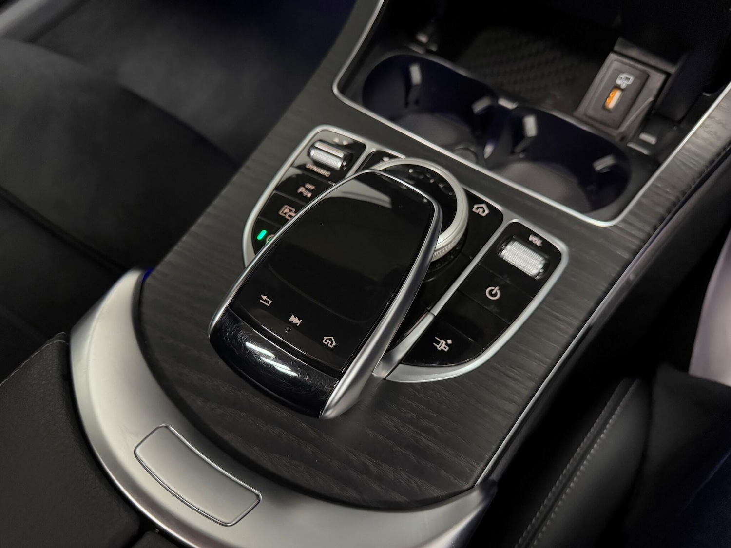 Used Mercedes-Benz C-Class 2020 for sale - 76060467: Photo 32