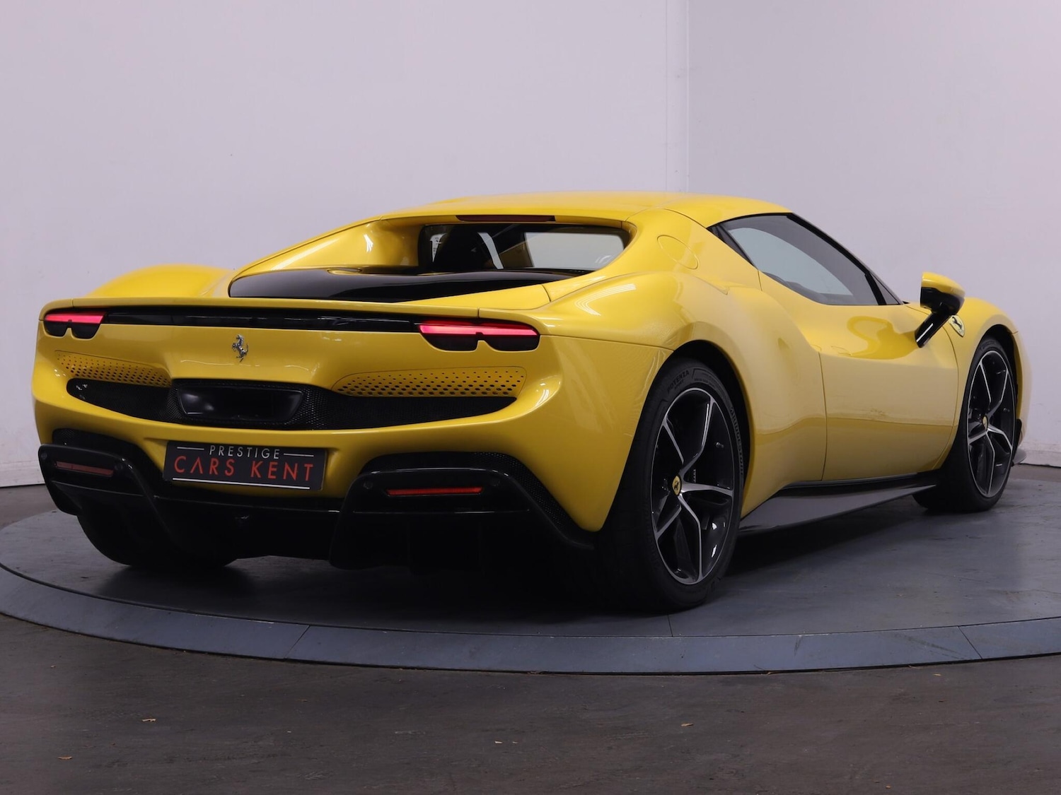 Used Ferrari 296 GTB 2023 for sale - 76645613: Photo 19