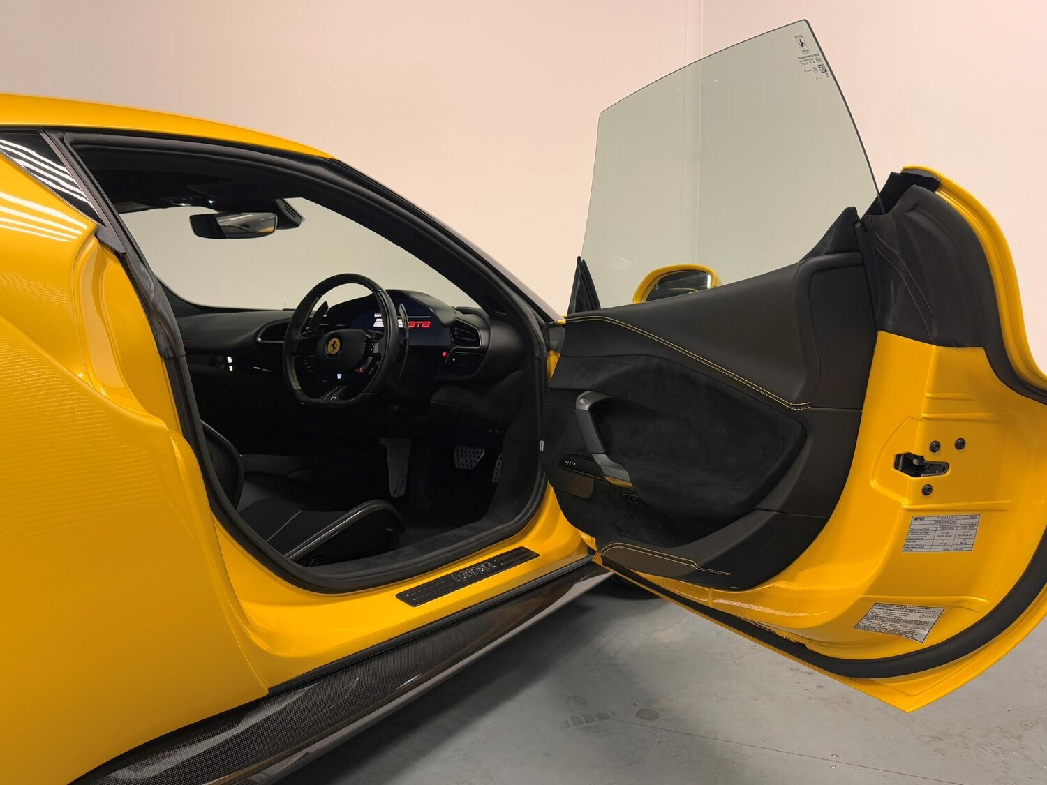 Used Ferrari 296 GTB 2023 for sale - 76645613: Photo 22