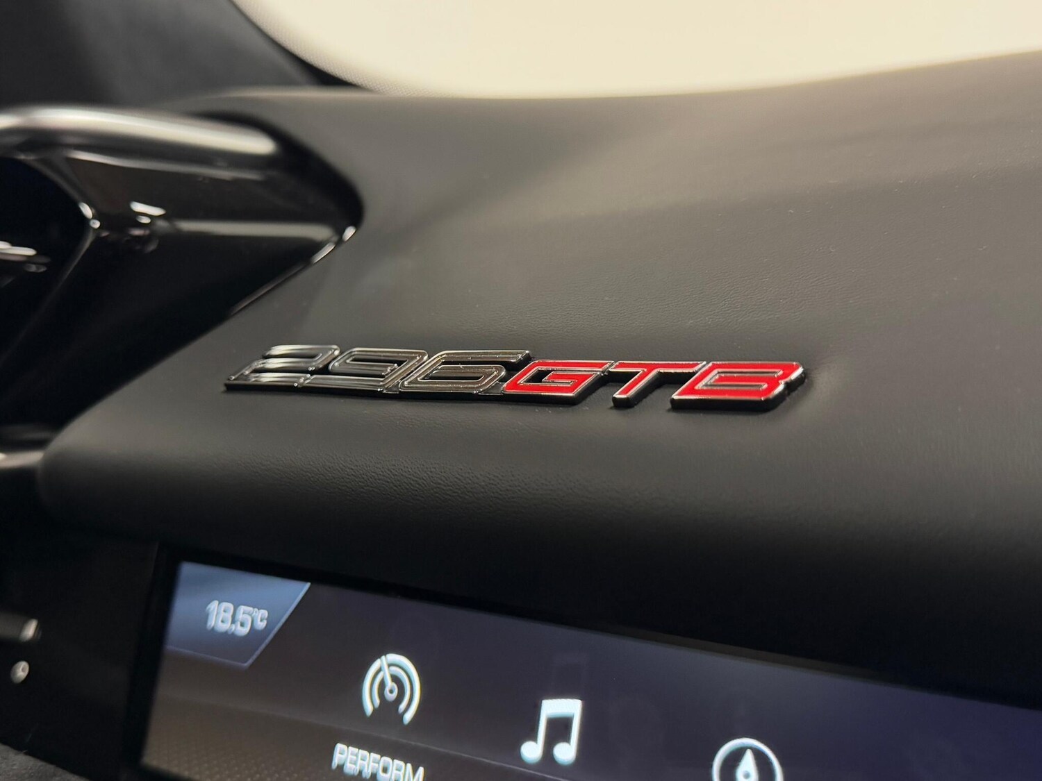 Used Ferrari 296 GTB 2023 for sale - 76645613: Photo 35