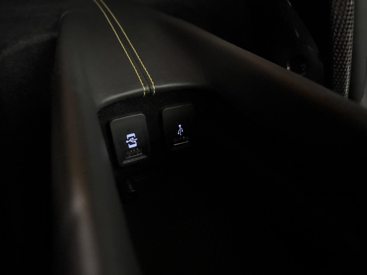 Used Ferrari 296 GTB 2023 for sale - 76645613: Photo 36