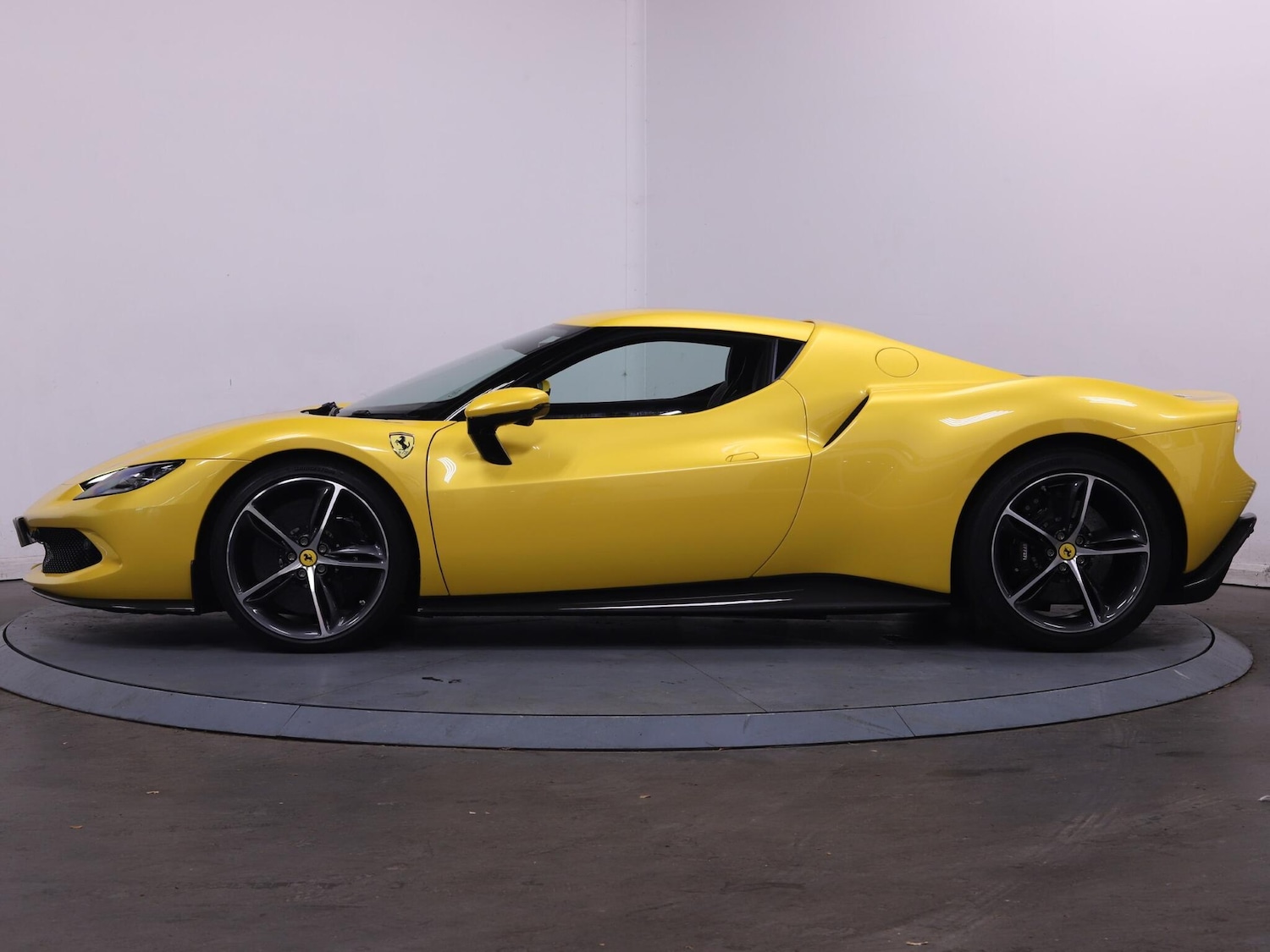 Used Ferrari 296 GTB 2023 for sale - 76645613: Photo 6