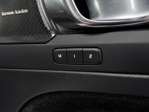Used Volvo XC40 2023 for sale - 75781638: Photo 18