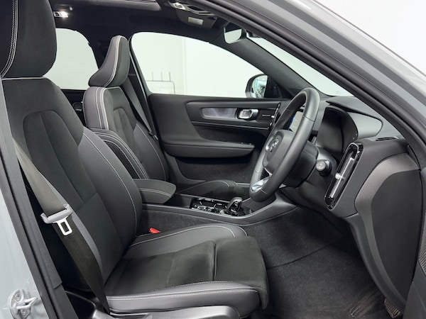 Used Volvo XC40 2023 for sale - 75781638: Photo 24