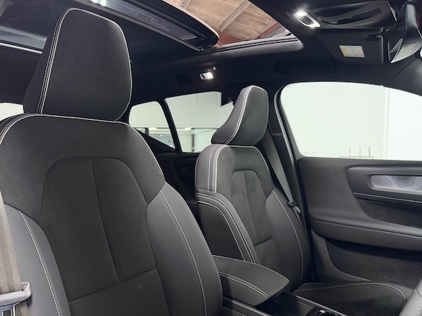 Used Volvo XC40 2023 for sale - 75781638: Photo 26