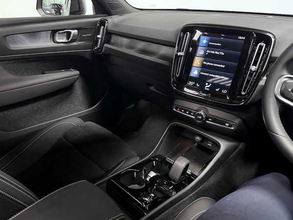 Used Volvo XC40 2023 for sale - 75781638: Photo 31
