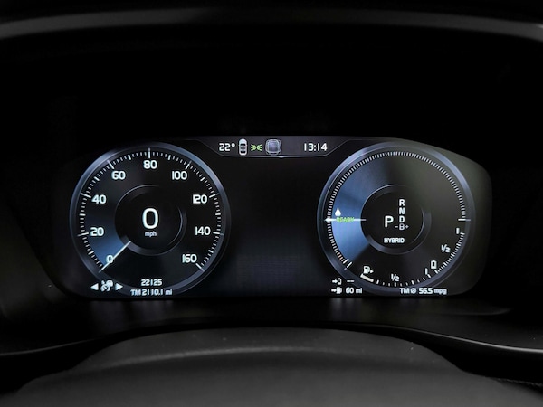 Used Volvo XC40 2023 for sale - 75781638: Photo 43