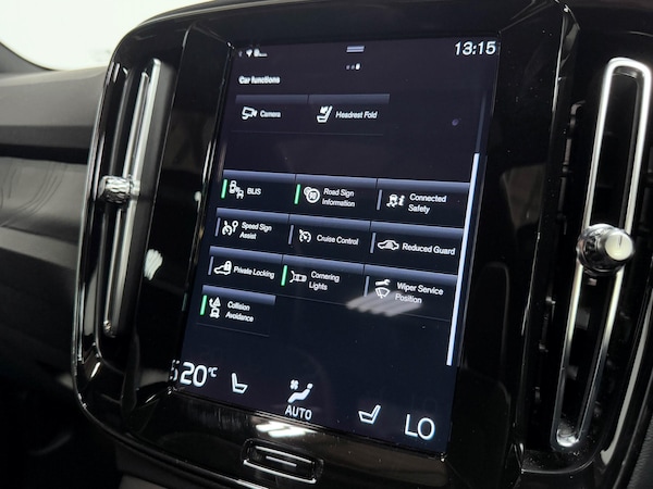 Used Volvo XC40 2023 for sale - 75781638: Photo 54