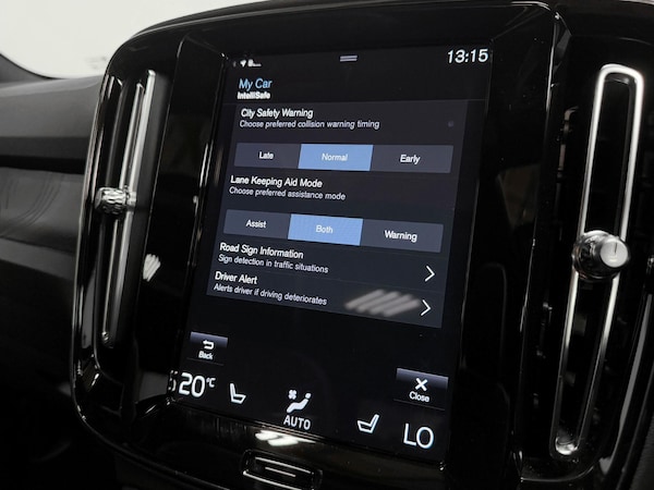 Used Volvo XC40 2023 for sale - 75781638: Photo 55