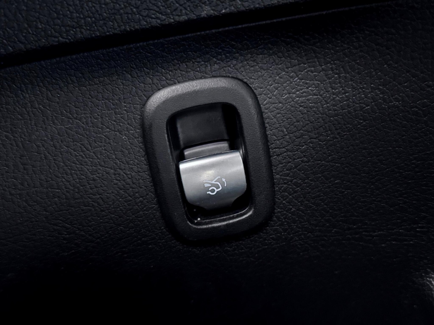 Used Mercedes-Benz C Class 2022 for sale - 77081813: Photo 18