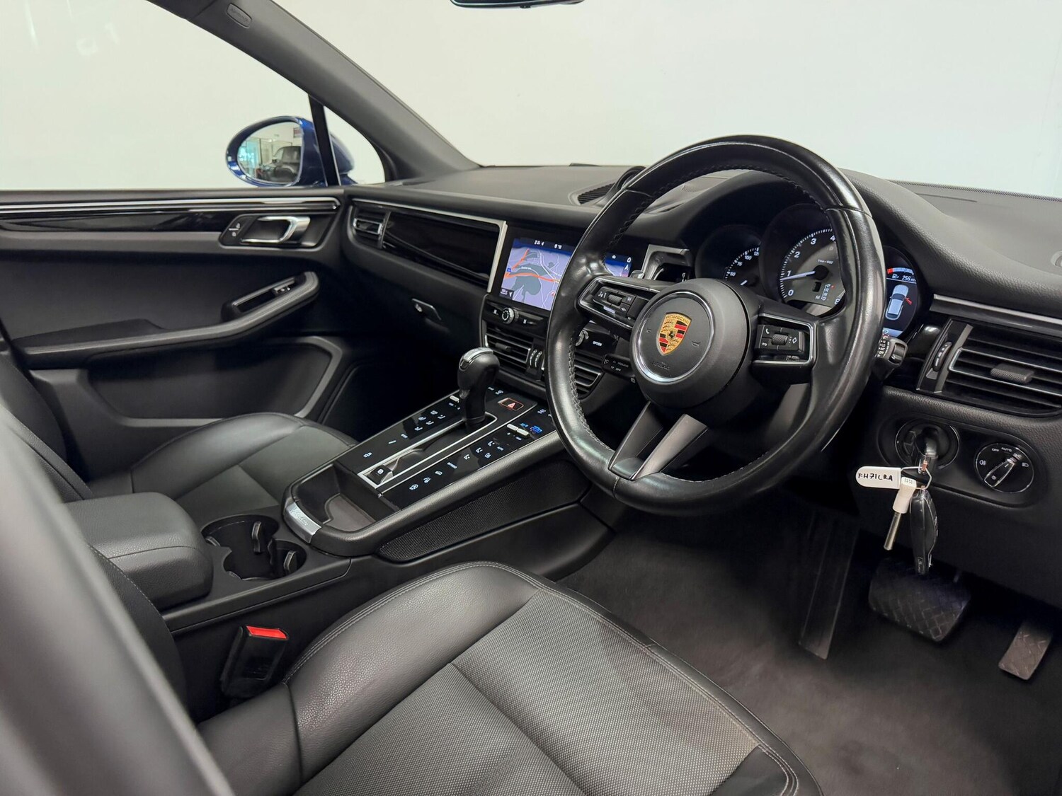 Used Porsche Macan 2021 for sale - 76214676: Photo 26