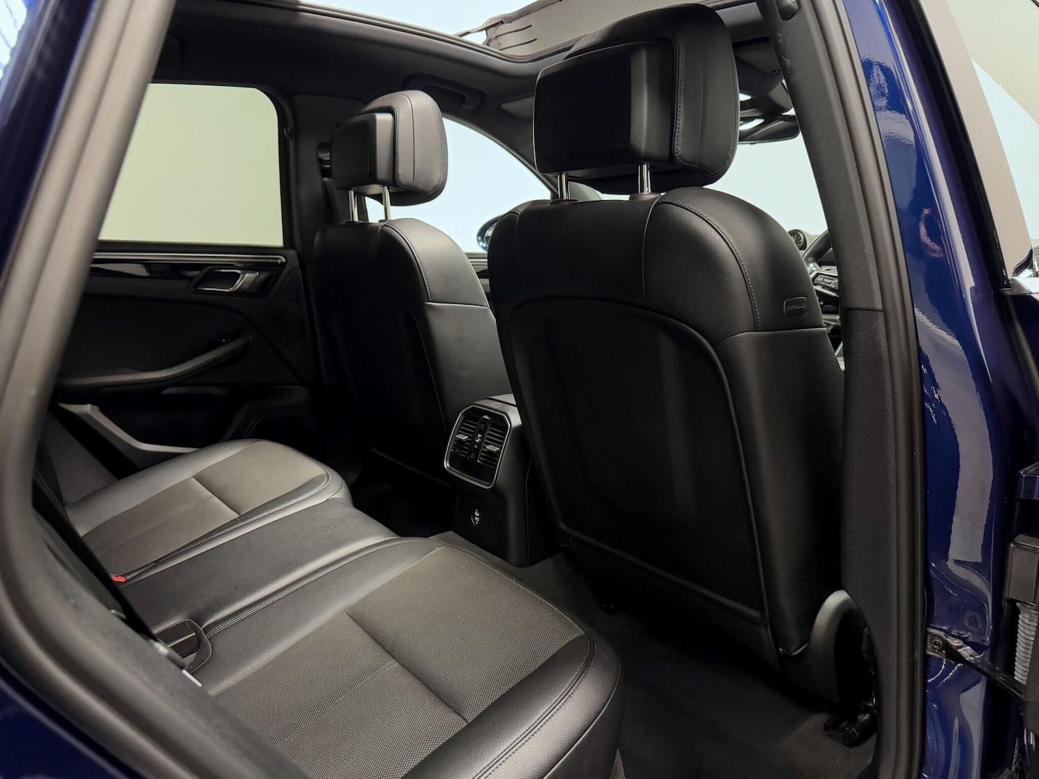 Used Porsche Macan 2021 for sale - 76214676: Photo 30