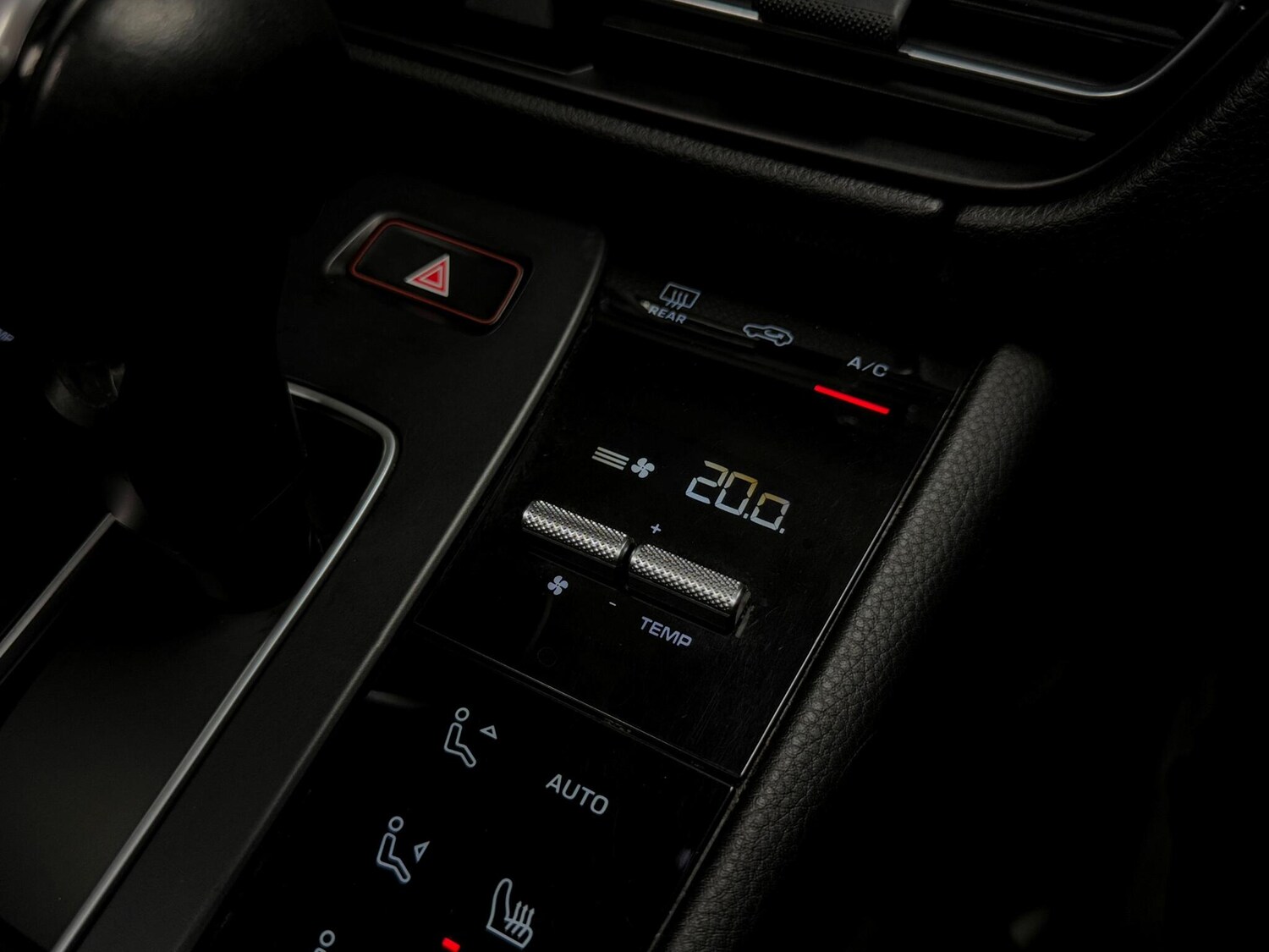 Used Porsche Macan 2021 for sale - 76214676: Photo 37