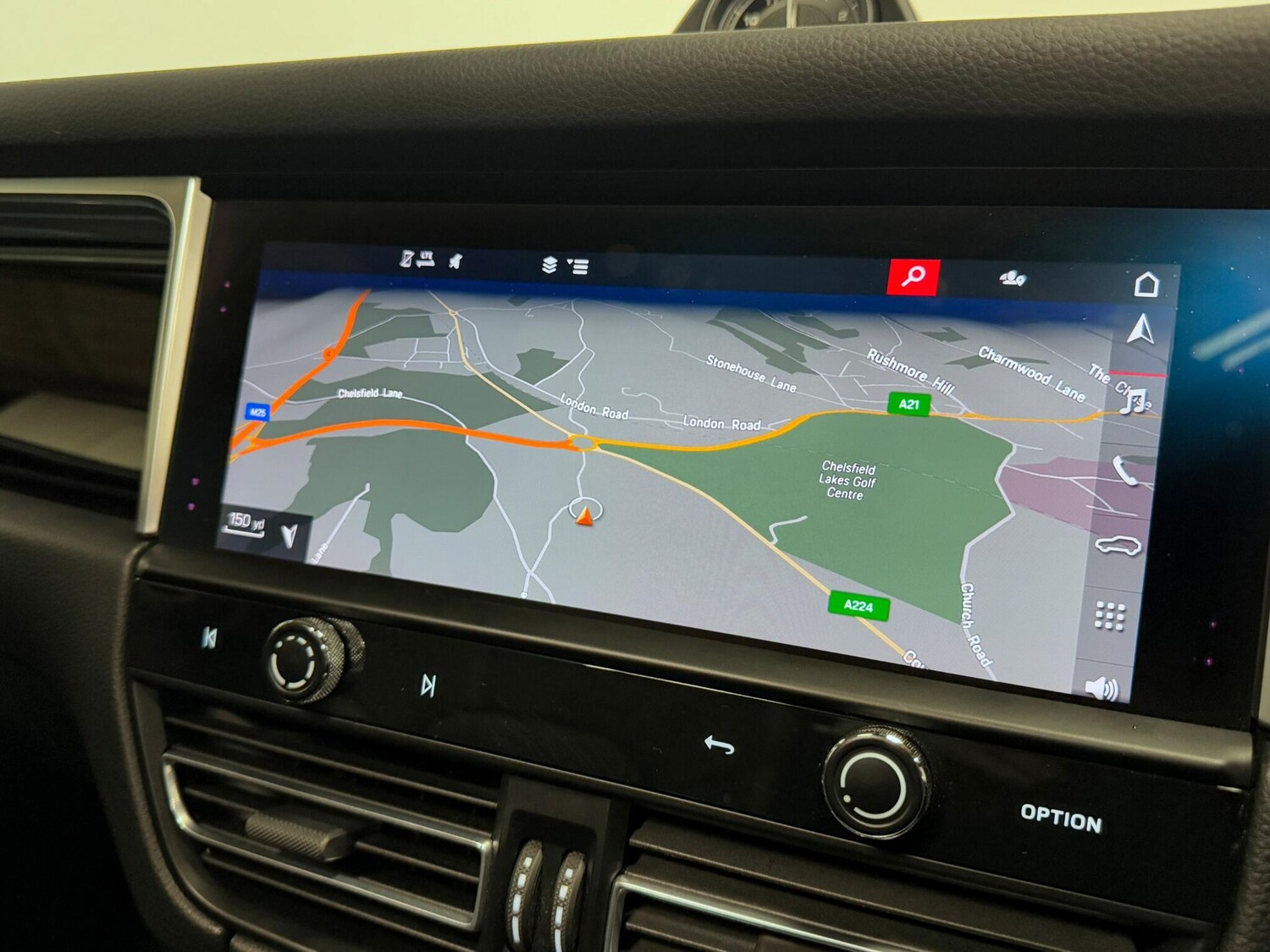 Used Porsche Macan 2021 for sale - 76214676: Photo 45