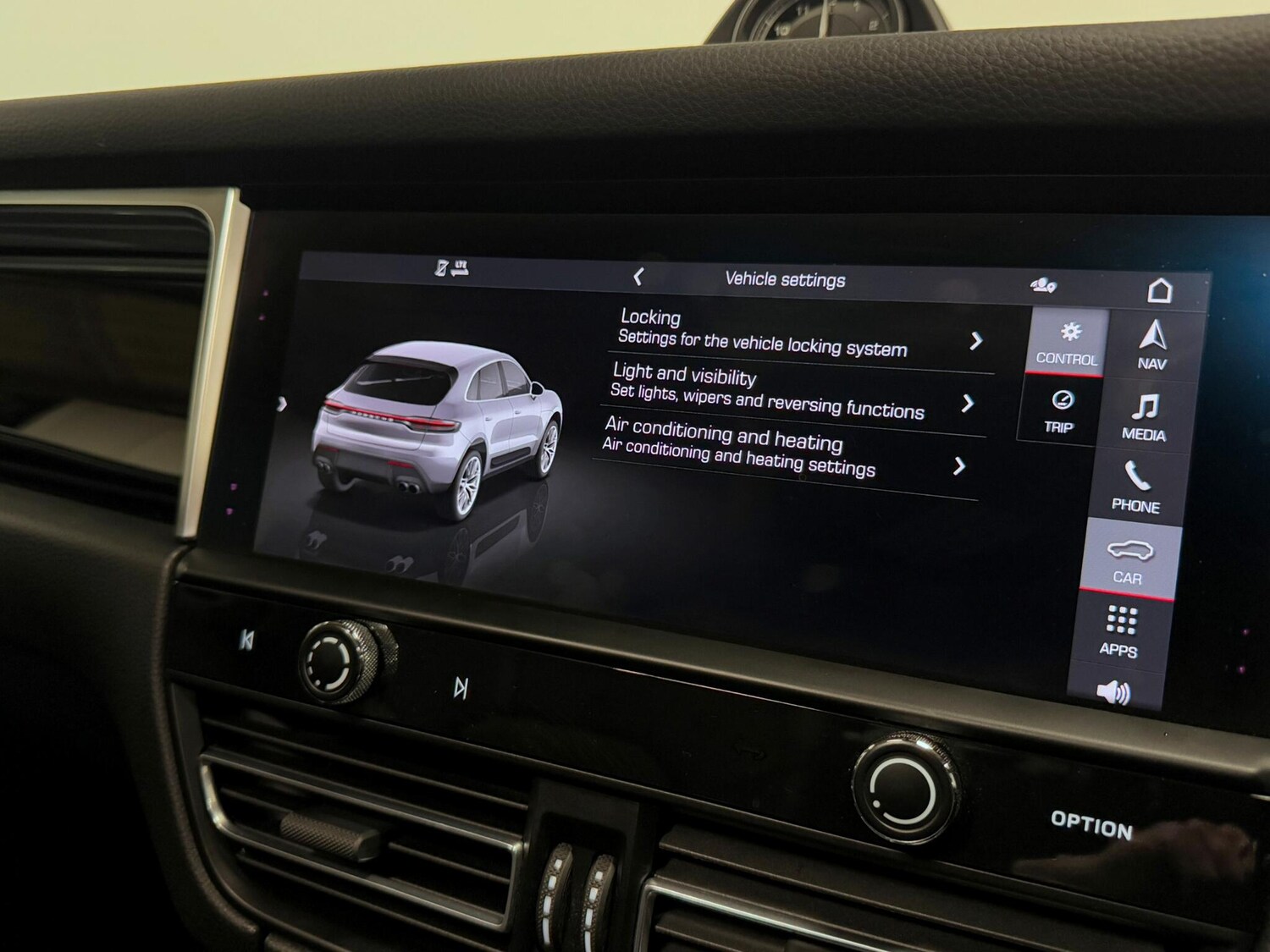 Used Porsche Macan 2021 for sale - 76214676: Photo 51