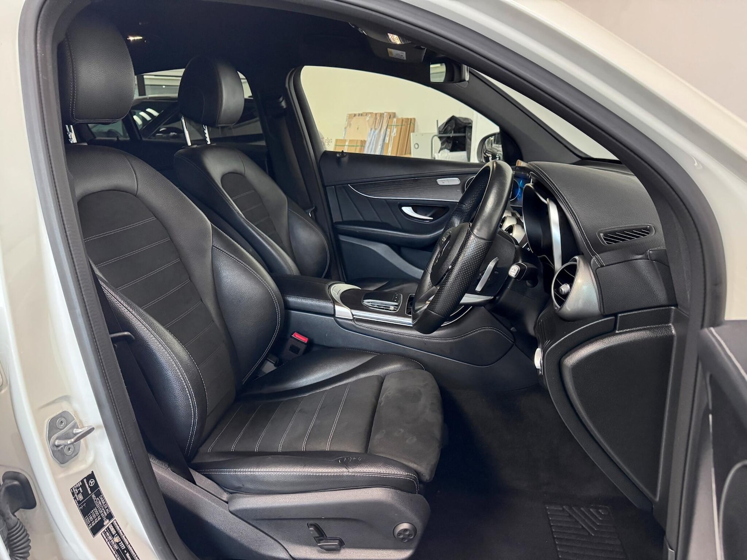 Used Mercedes-Benz GLC 2019 for sale - 76953303: Photo 21