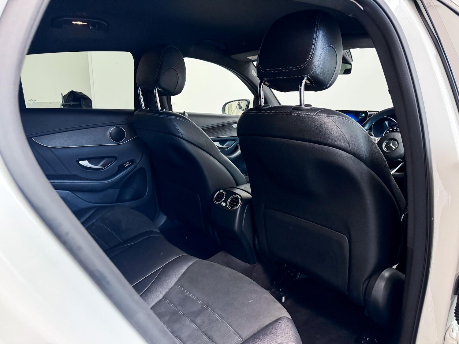 Used Mercedes-Benz GLC 2019 for sale - 76953303: Photo 24