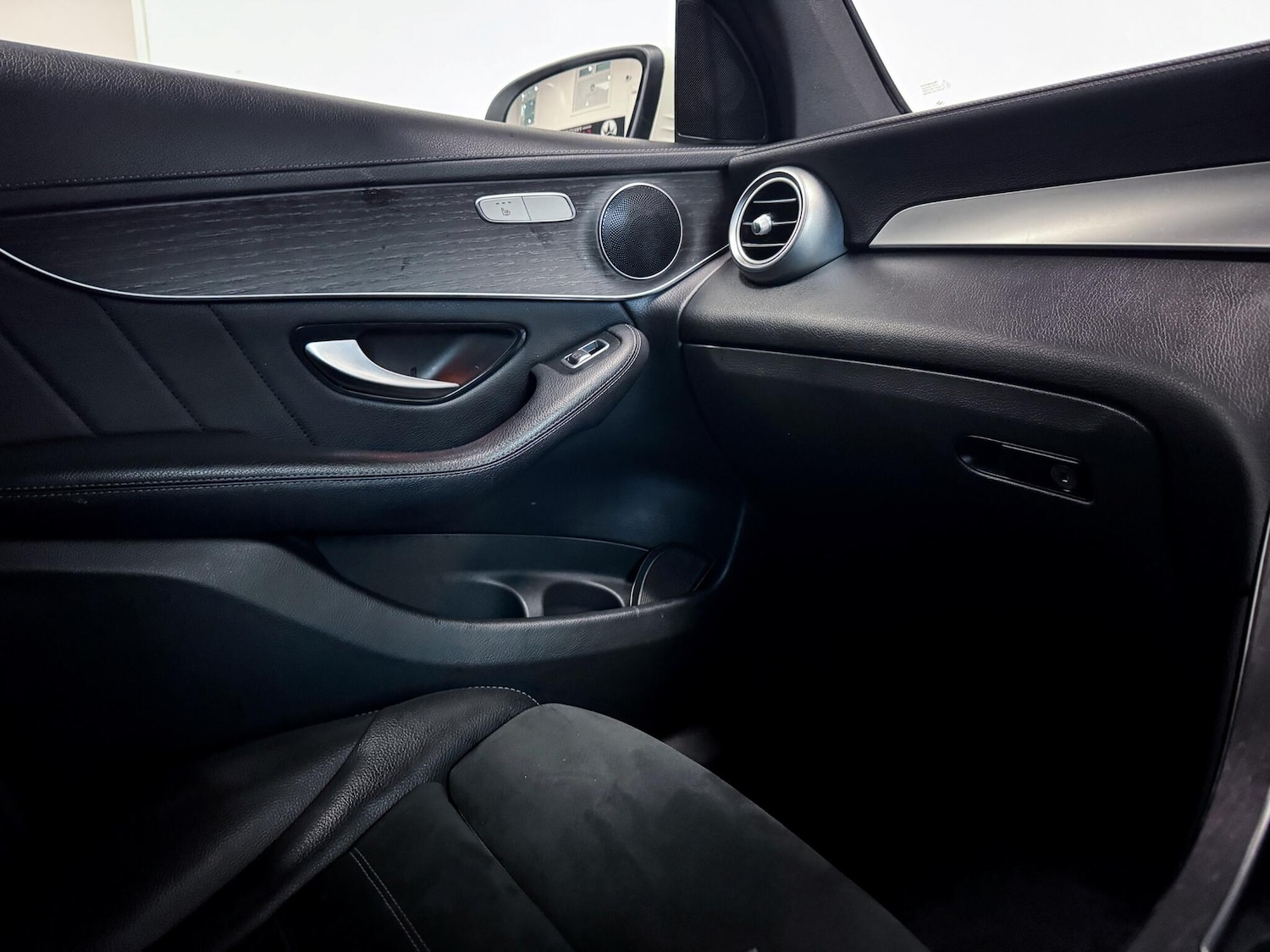 Used Mercedes-Benz GLC 2019 for sale - 76953303: Photo 27