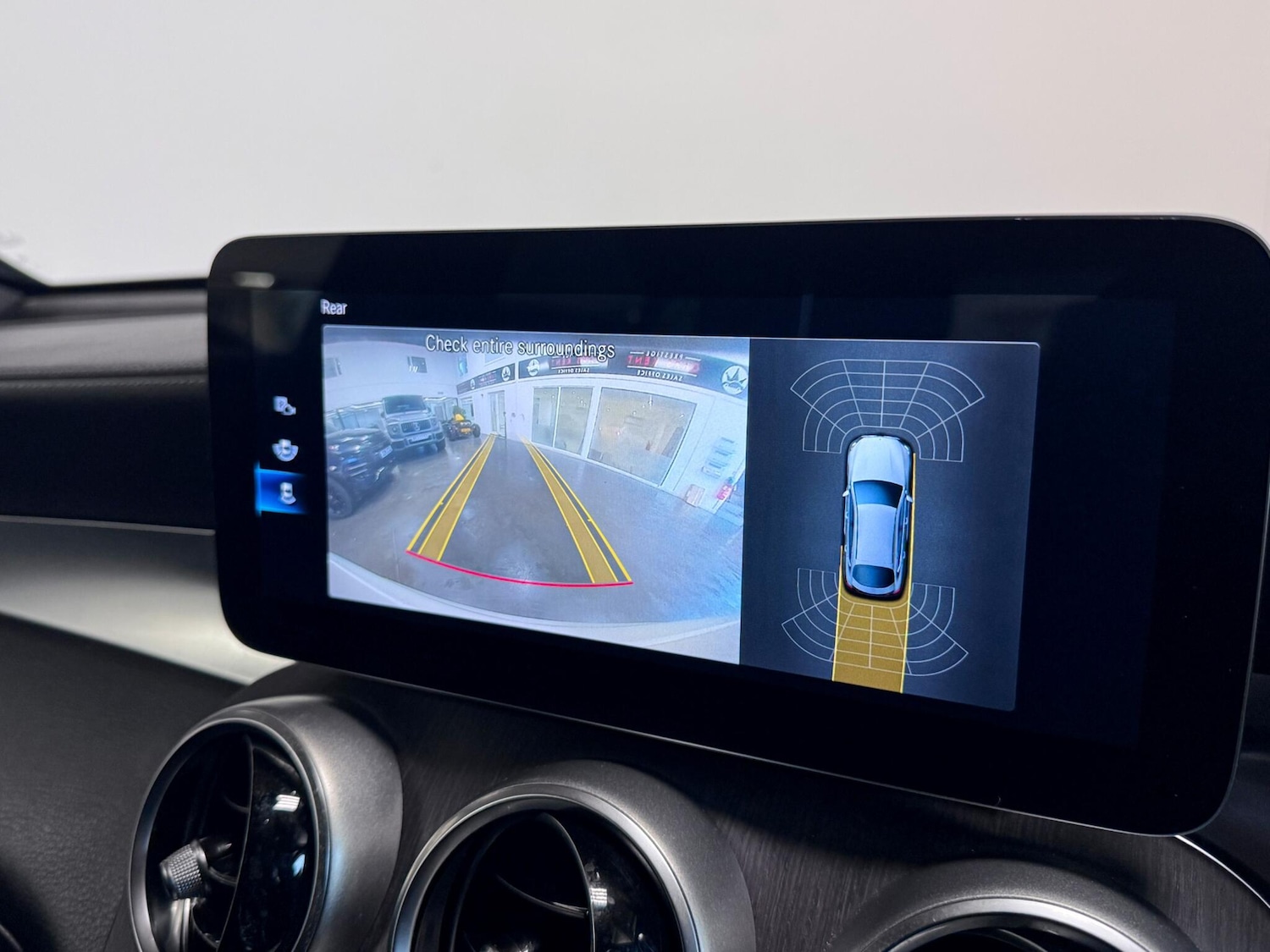 Used Mercedes-Benz GLC 2019 for sale - 76953303: Photo 37