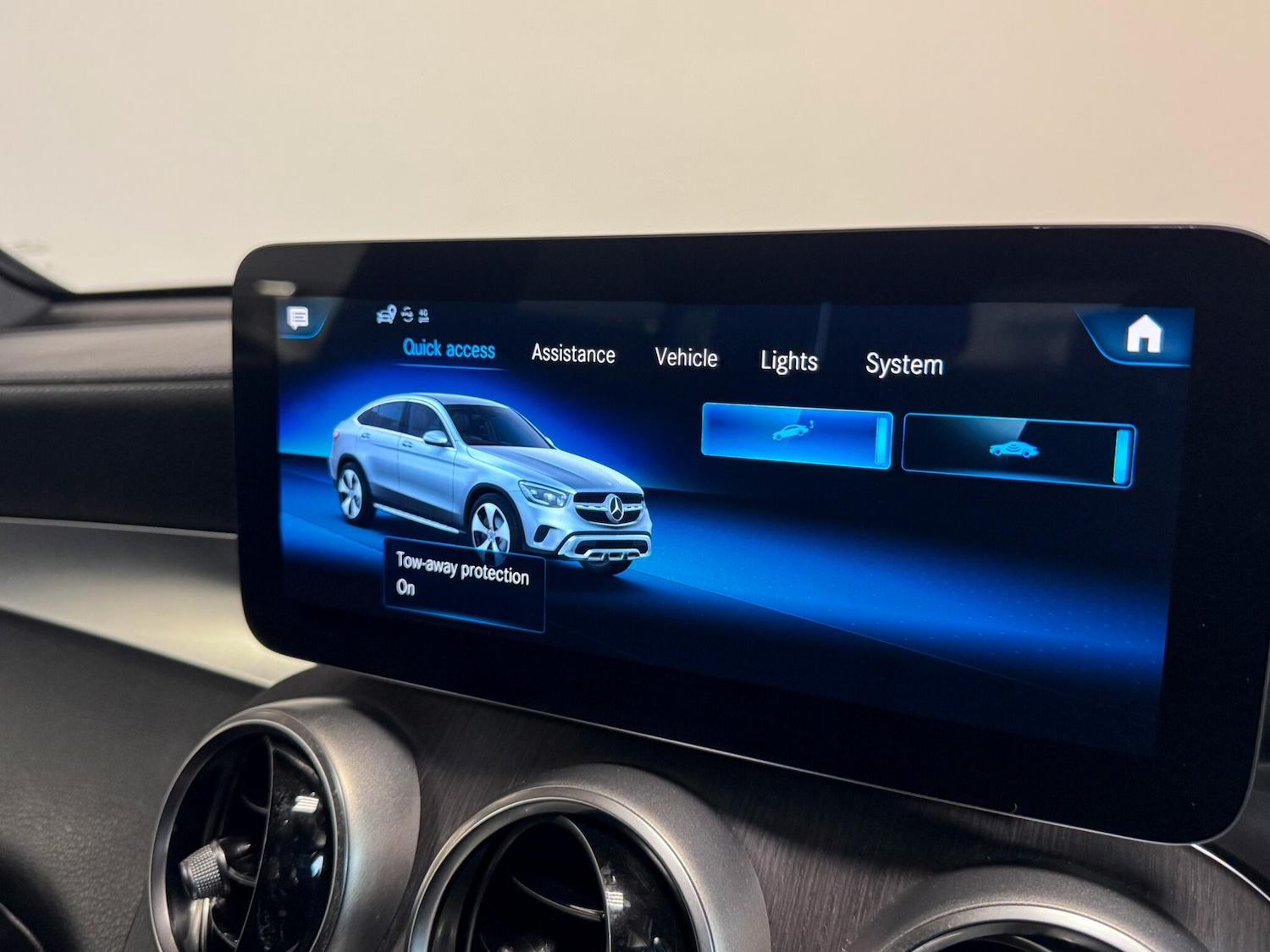 Used Mercedes-Benz GLC 2019 for sale - 76953303: Photo 42