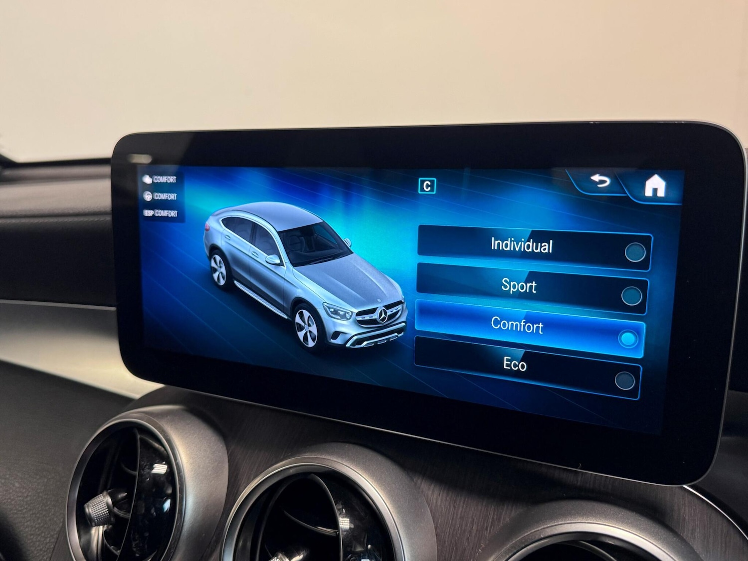 Used Mercedes-Benz GLC 2019 for sale - 76953303: Photo 45