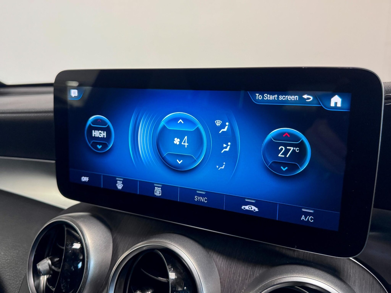 Used Mercedes-Benz GLC 2019 for sale - 76953303: Photo 50