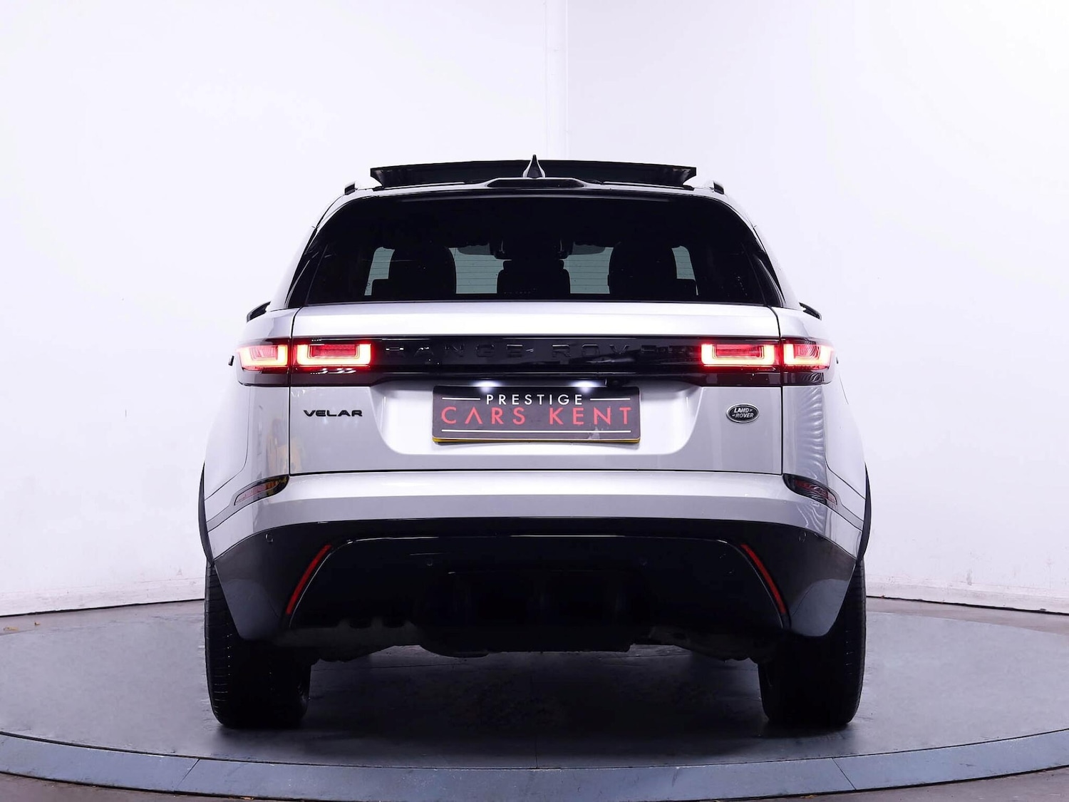 Used Land Rover Range Rover Velar 2022 for sale - 76360820: Photo 11