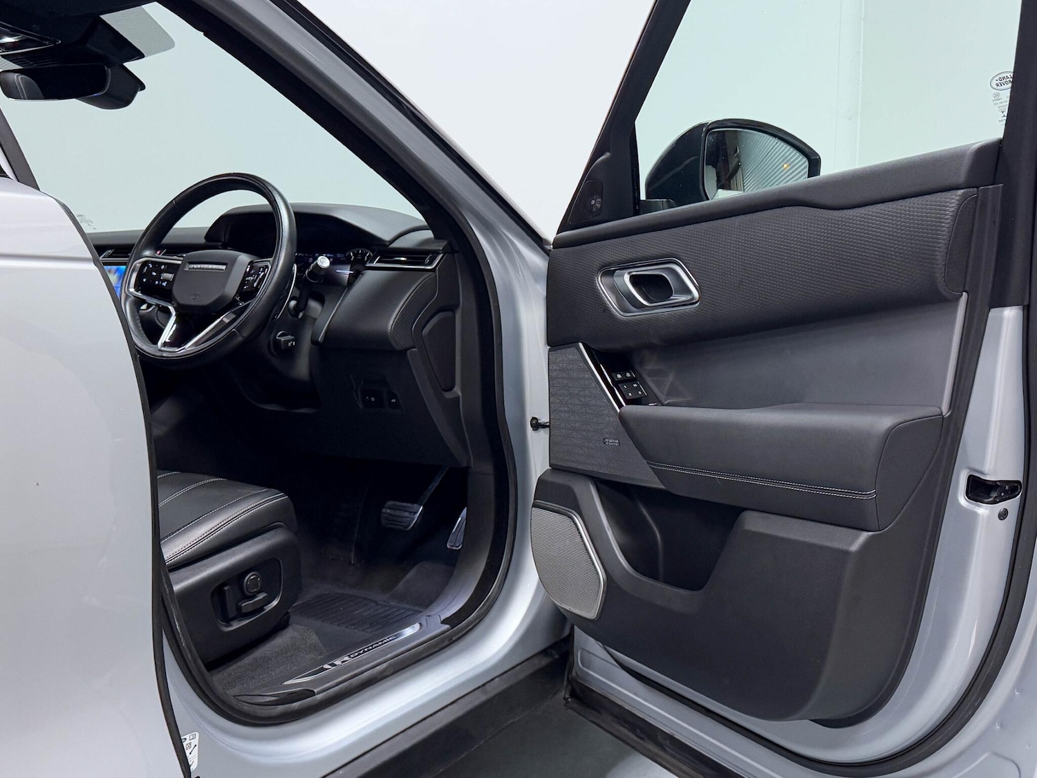 Used Land Rover Range Rover Velar 2022 for sale - 76360820: Photo 14