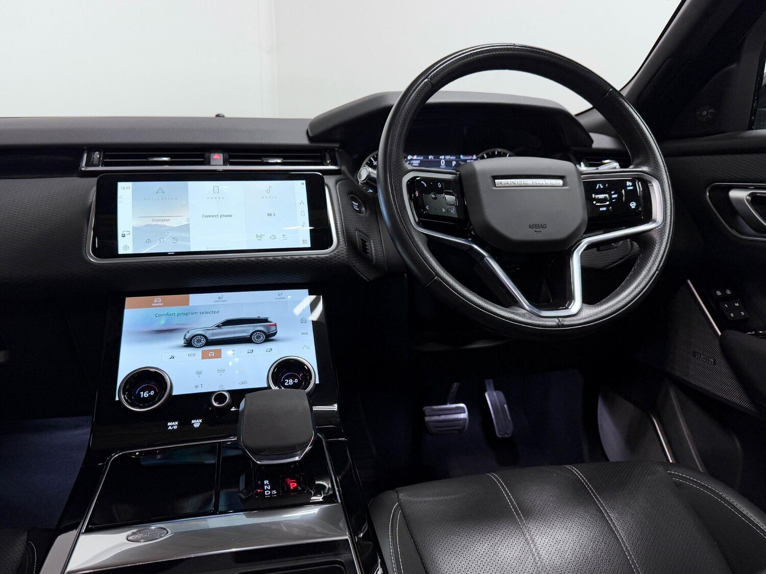 Used Land Rover Range Rover Velar 2022 for sale - 76360820: Photo 36