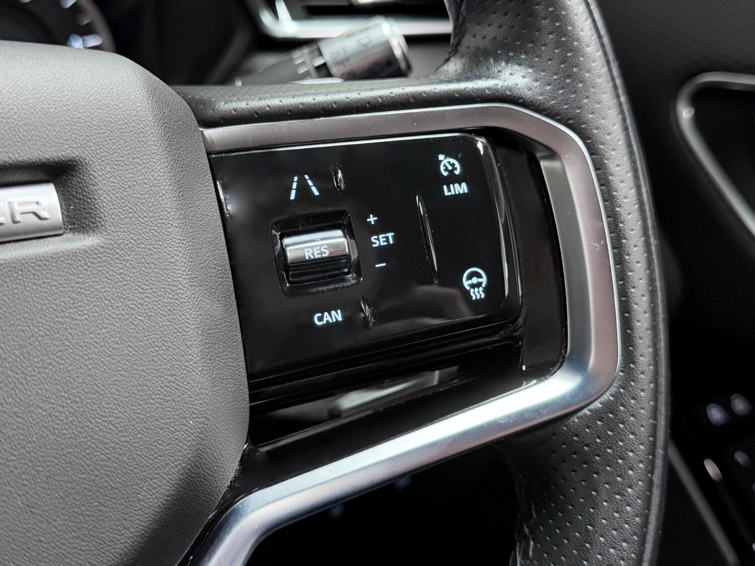 Used Land Rover Range Rover Velar 2022 for sale - 76360820: Photo 40