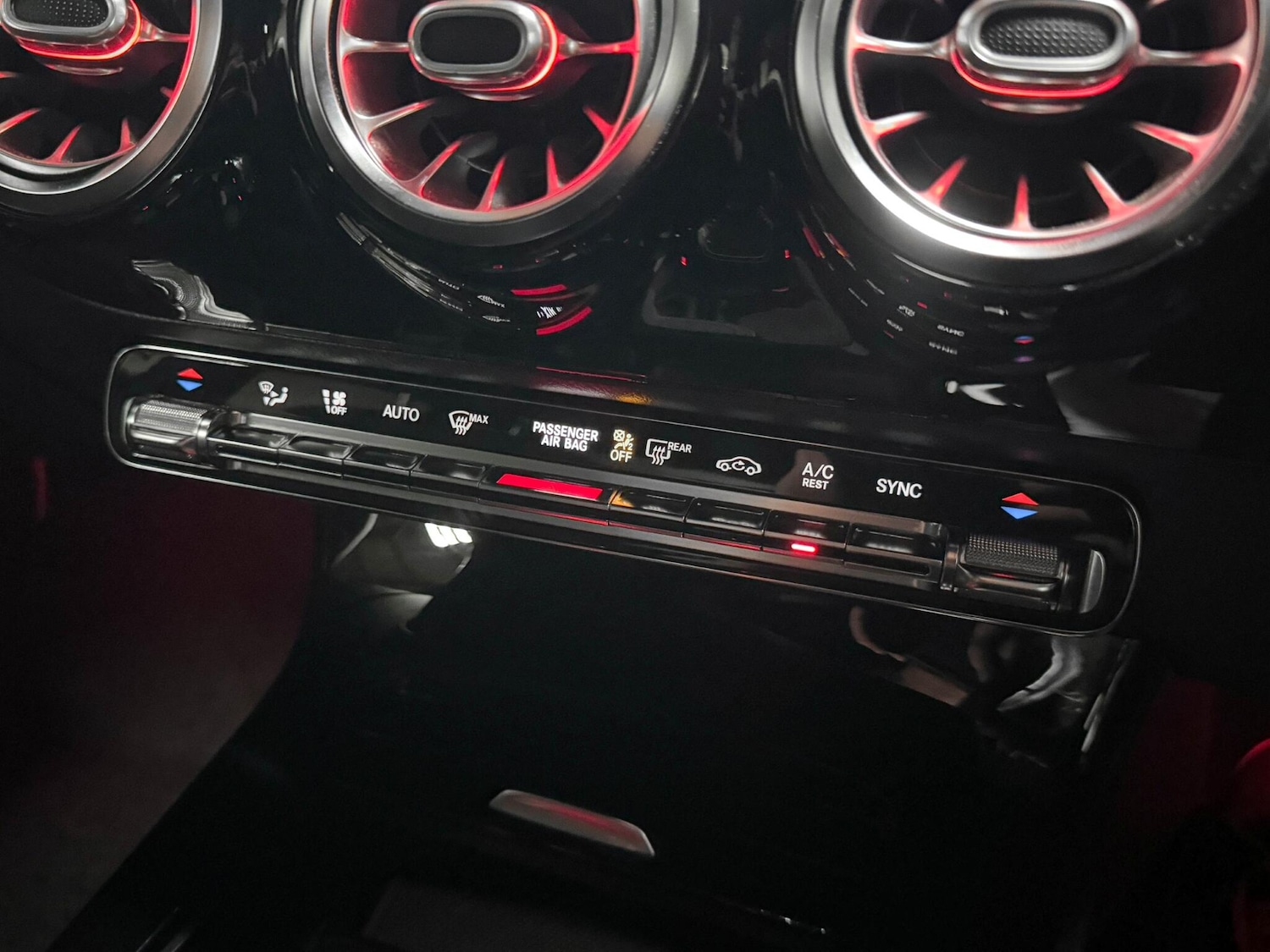 Used Mercedes-Benz A-Class 2019 for sale - 76781991: Photo 32