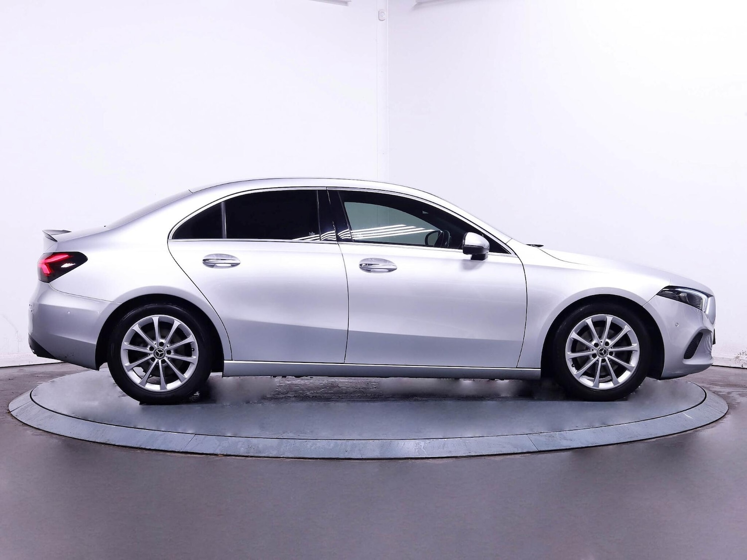 Used Mercedes-Benz A-Class 2019 for sale - 76781991: Photo 8