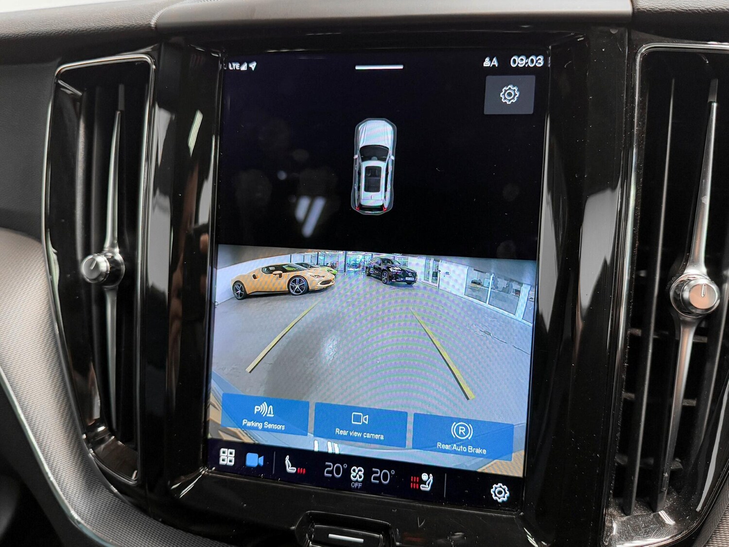 Used Volvo XC60 2021 for sale - 76336778: Photo 36