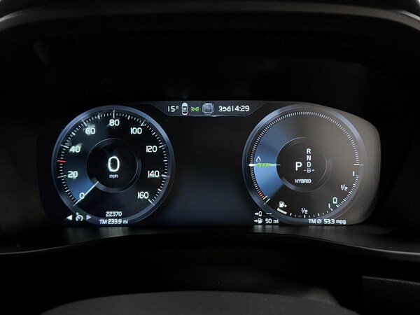 Used Volvo XC40 2022 for sale - 76214314: Photo 33