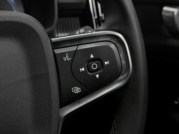 Used Volvo XC40 2022 for sale - 76214314: Photo 34