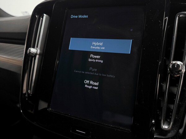 Used Volvo XC40 2022 for sale - 76214314: Photo 40