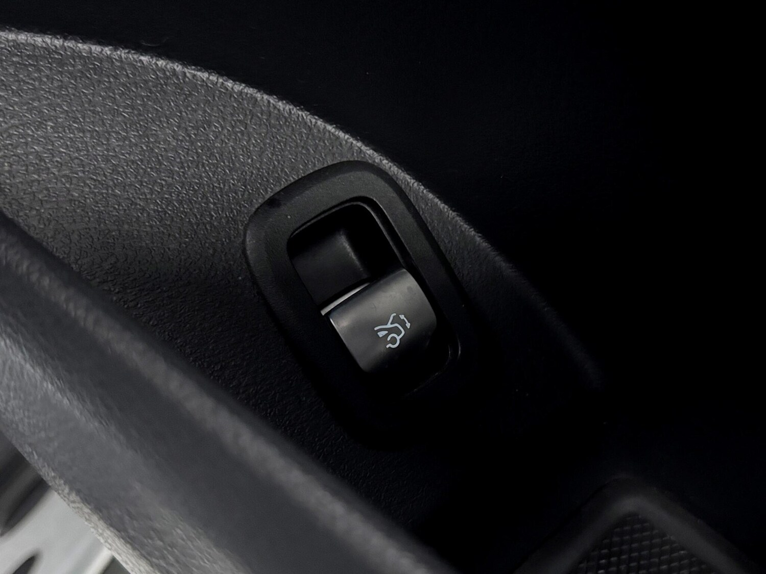 Used Mercedes-Benz GLC 2023 for sale - 77191819: Photo 19