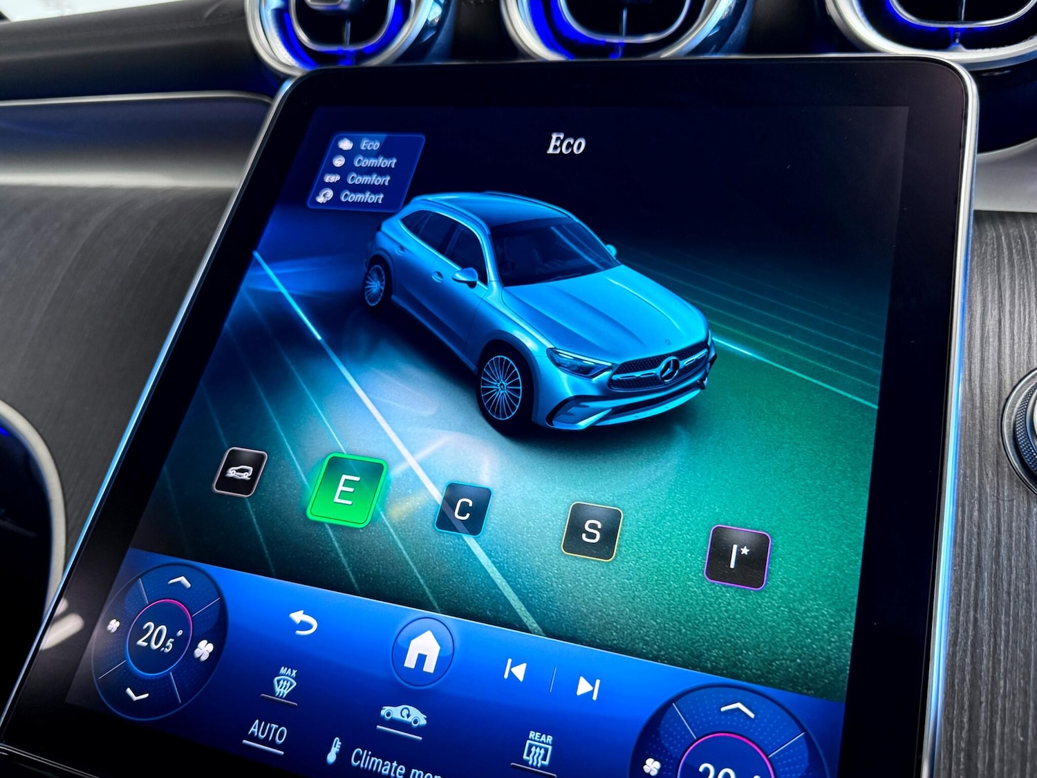 Used Mercedes-Benz GLC 2023 for sale - 77191819: Photo 60