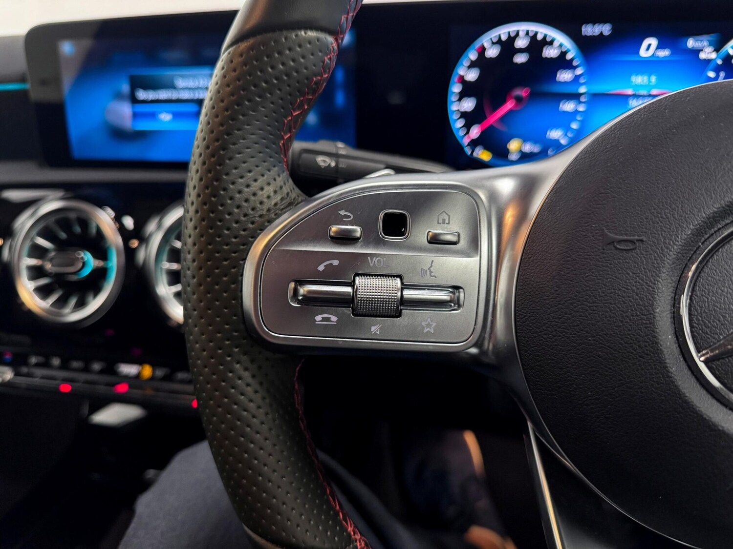 Used Mercedes-Benz A-Class 2022 for sale - 76742503: Photo 35