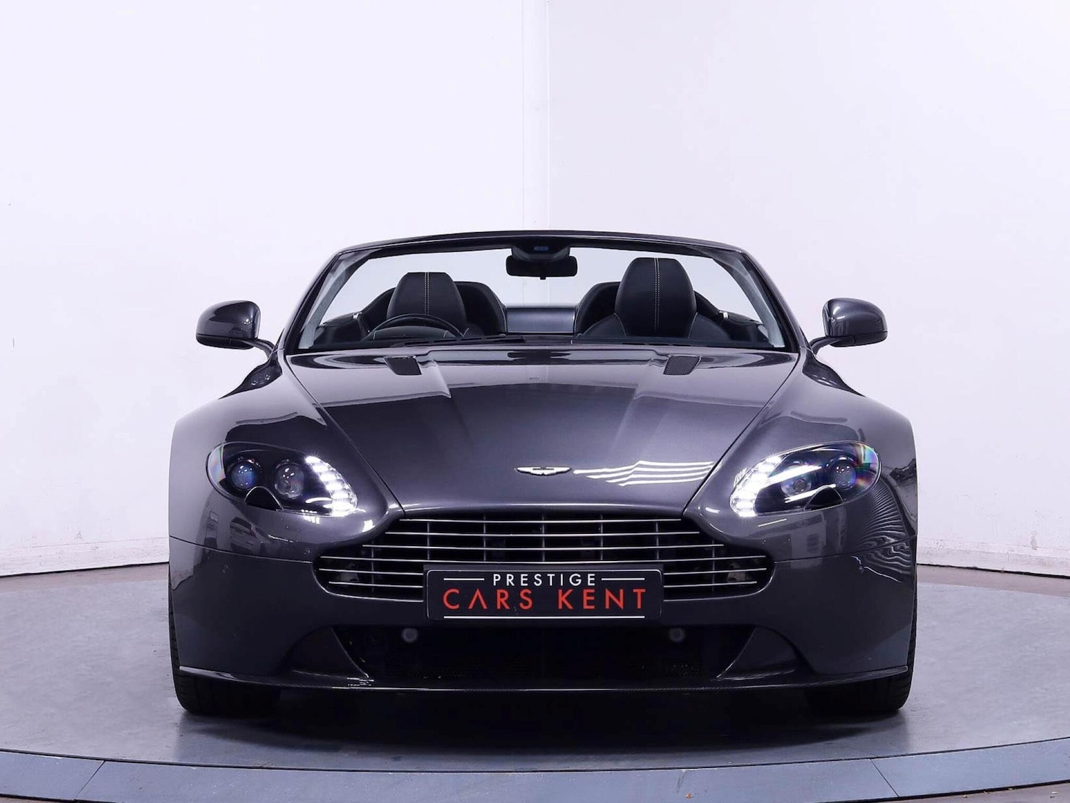 Used Aston Martin Vantage 2016 for sale - 76094452: Photo 11